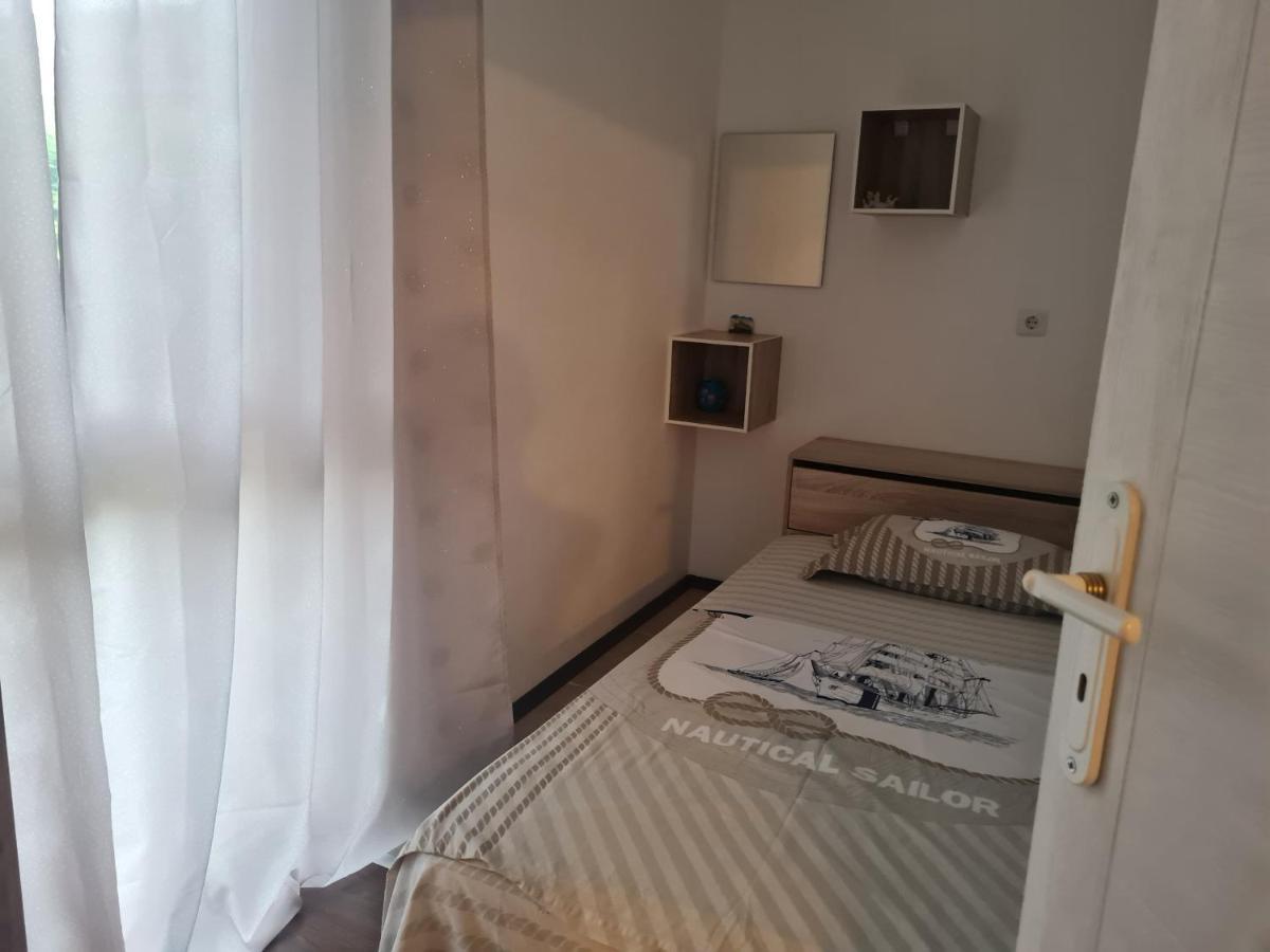 Апартамент- Вила Флоренс На 600 М От Плажа! Varna Exterior foto