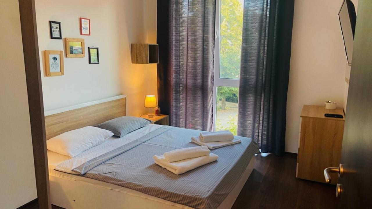 Апартамент- Вила Флоренс На 600 М От Плажа! Varna Exterior foto
