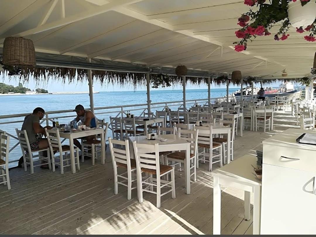 Апартамент- Вила Флоренс На 600 М От Плажа! Varna Exterior foto